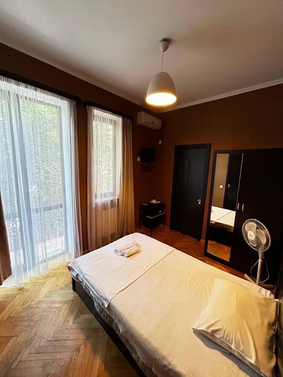 טביליסי Duma Hotel מראה חיצוני תמונה