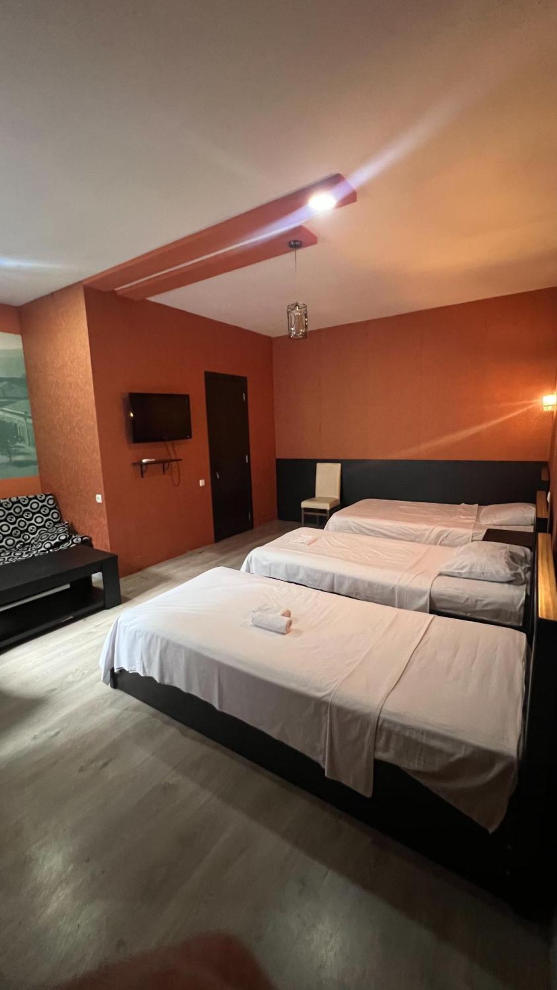 טביליסי Duma Hotel מראה חיצוני תמונה