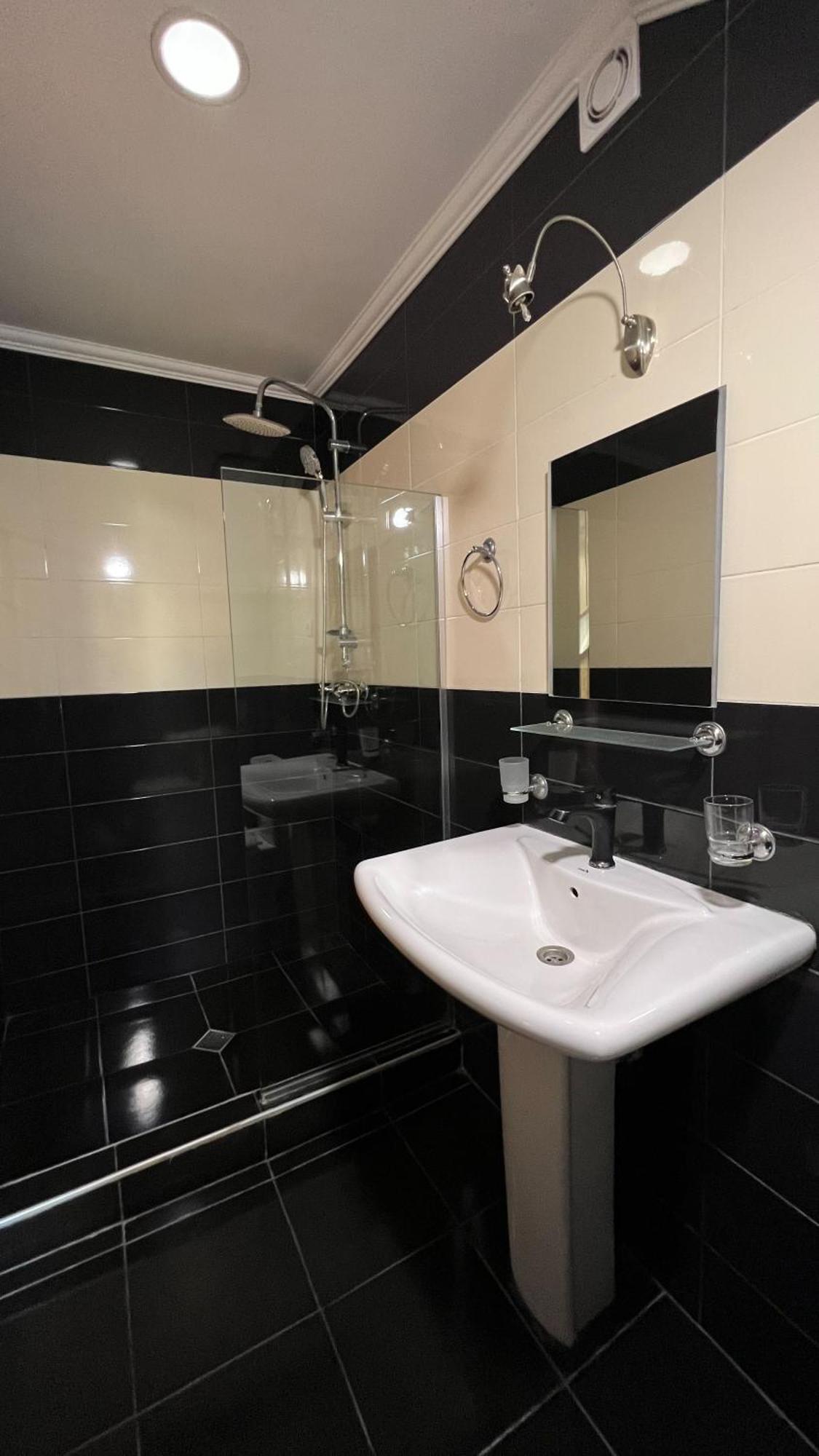טביליסי Duma Hotel מראה חיצוני תמונה
